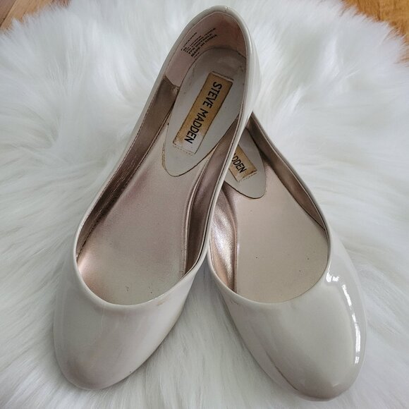 Steve Madden Light Gray Flats - Picture 1 of 6